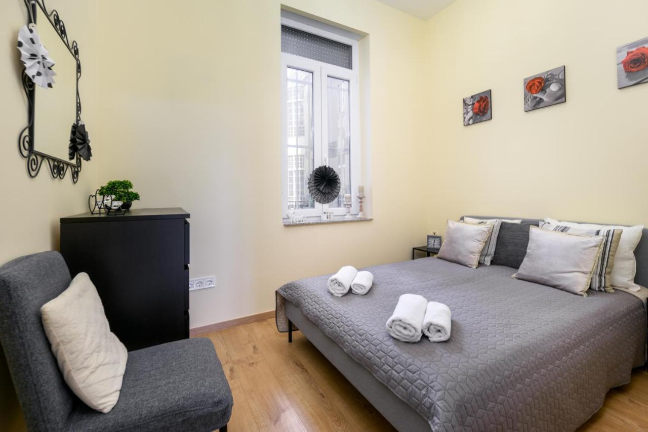 Ja18 Downtown Pearl - 2 Bedroom Apartment بودابست المظهر الخارجي الصورة