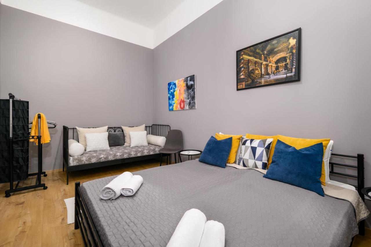 Ja18 Downtown Pearl - 2 Bedroom Apartment بودابست المظهر الخارجي الصورة